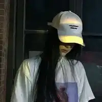 qq女生头像戴帽子的