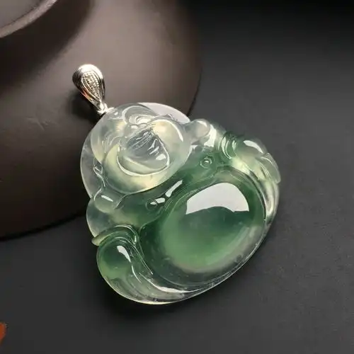 翡翠珠子椭圆形的寓意象征与意义解析