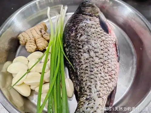 做法简单,不炸不煎不炖不蒸的蒜爆鱼,蒜香浓郁,鱼肉鲜嫩,好吃