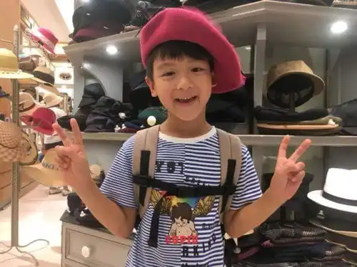 叶一茜晒女儿近照,12岁森碟颜值胜过妈妈,气质如爸爸田亮