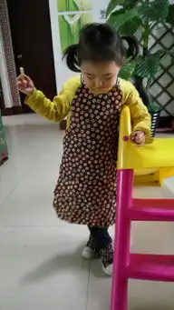 旧防水包变身宝宝围裙