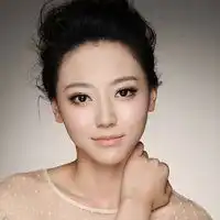 女头像简单干净大方微信头像图片大全