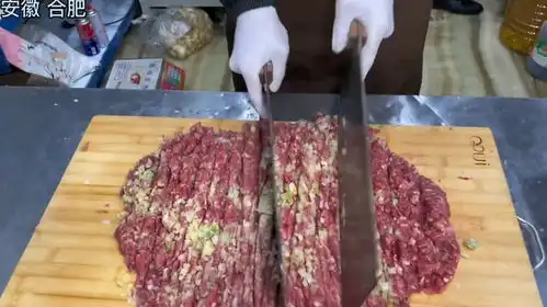亳州牛肉馍,一个馍13斤一块卖16元皮薄馅多合肥美食