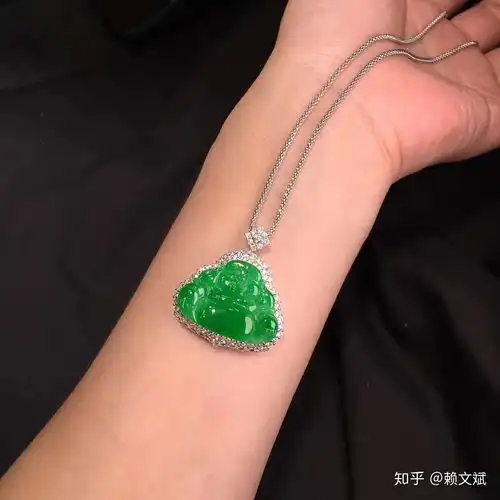 有哪些珠宝首饰适合送妈妈