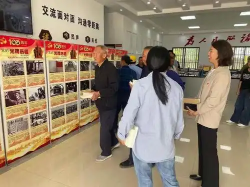 经开区朴席镇跟随红色图片,领略百年党史