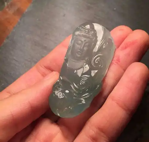 999买下的翡翠原石,开窗惊喜连连,切开裂的感人