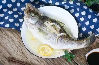 清蒸鲈鱼