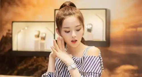 如何评价杨超越在吐槽大会上的表现