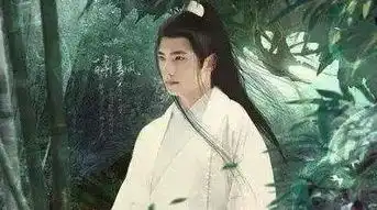 蔓蔓青萝桩桩,青萝,想海棠点点红妆,原是思君醉了