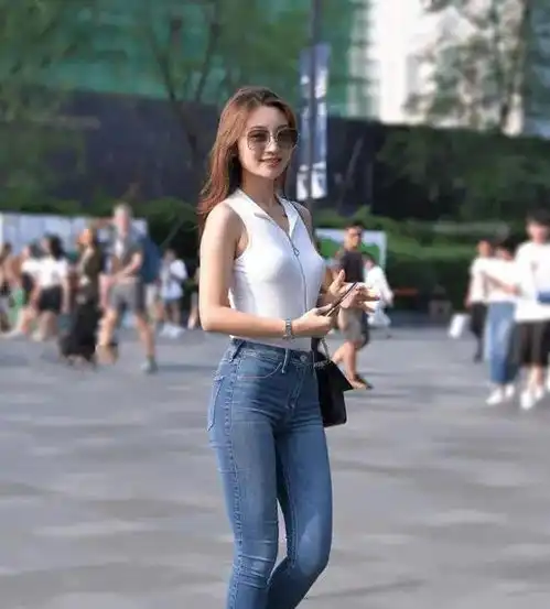 打底裤自带仙气,设计简约显非常华丽,颜色简单