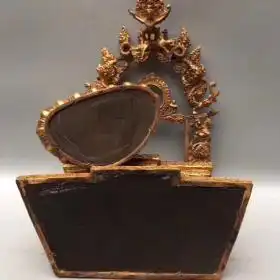晚清纯铜带底座背光佛像一个雕工及其精细包浆好高41cm,宽21cm,重7.2斤