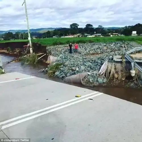 土澳遭遇破纪录最大洪灾洪水过境之处满目疮痍,现场景象触目惊心