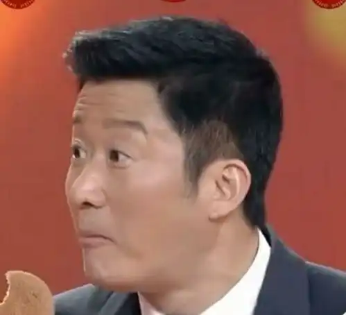 吴京实在太谦虚主动让c位给朋友,老板王中磊发话后才作罢