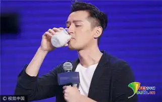 胡歌出席活动秒变表情包各种逗乐各种欢脱