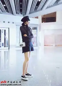 景甜酷girl造型现身机场受邀赴巴黎dior高订秀
