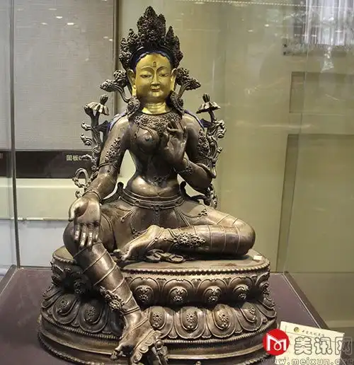 雪域星生珍藏唐卡艺术展在北京紫竹院公园展出