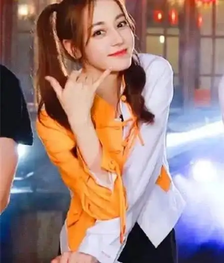热巴龙须刘海过时了,发型师试试御姐风看到效果后我可以