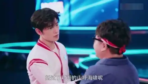 全职高手想要见的人走了,叶修的表情有点委屈,超可爱
