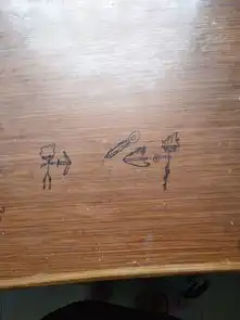 怎么去除桌子上面黑笔签字印记