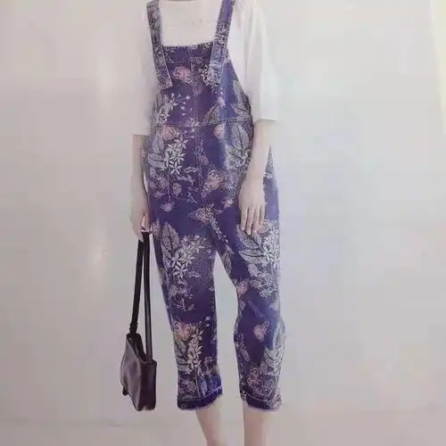 2021春新品上市万紫千红女装体验馆