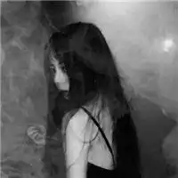 暗黑风个性女生头像黑白伤感女头