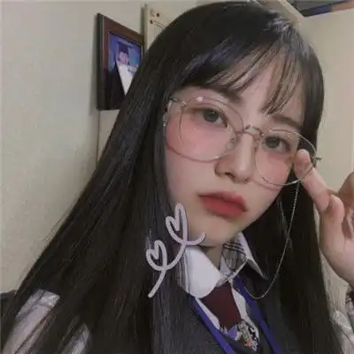 2018最潮qq头像女生霸气社会都是人造革你是真的皮