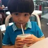 那一缕阳光丶耀的那么刺眼