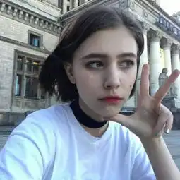 qq头像欧美女生个性简约2018总不能还没努力就向生活妥协