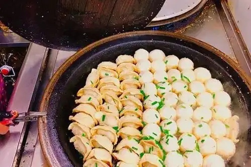 表情魔都美食的半壁江山那些爷叔阿姨守了几十年的摊...凤凰网美食表情