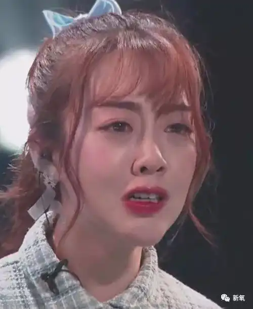 杨超越哭到肌肉狰狞,孟美岐一个表情暴露了真实想法