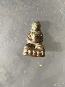 大家看看这个是什么佛像手里好像有个葫芦