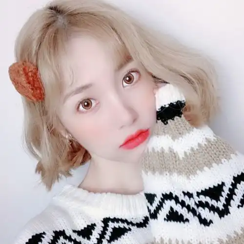对你芳心暗许的女生,才会有这3个表现,傻小子快主动出击