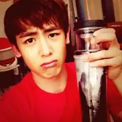 谁有穿红衣服的男生头像