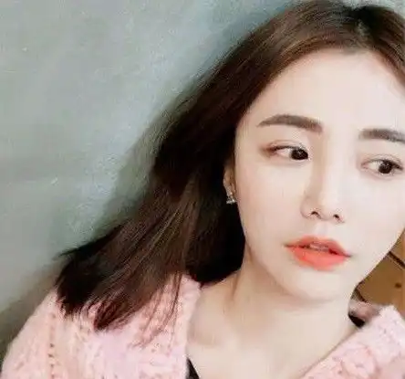 亚麻色头发和深棕色头发图片