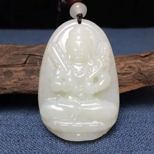 新疆和田玉虚空藏菩萨吊坠高品质,天然a级翡翠,纯净无暇,收藏佳品