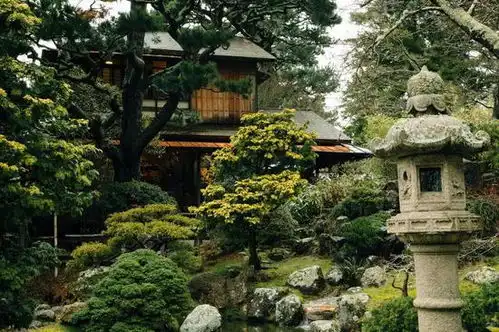 日本的枯山水庭院艺术被这个人发挥到极致