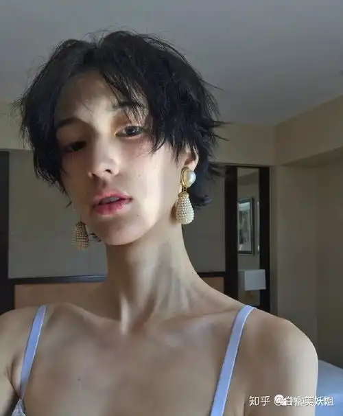 如何评价微博上的hachi八哥哥