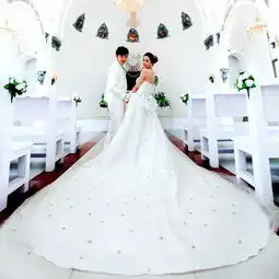 婚纱礼服2013新款奢华水钻韩版公主抹胸绑带婚纱白色拖尾婚纱