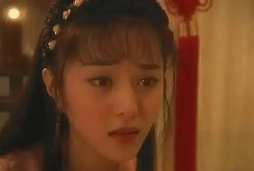 范冰冰18岁美若天仙,而林心如更是出水芙蓉,却都不如她美