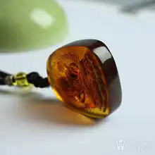 棕红缅甸琥珀虚空藏菩萨吊坠49kk24