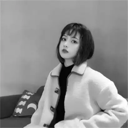 黑白孤傲高冷女生头像,害怕失望却喜欢你