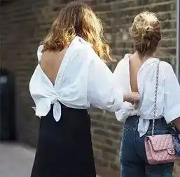 女生衣服打结有很多种穿法,学会了会更时髦