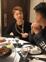 爆笑gif图本姑娘内力了得,谁要试试呀