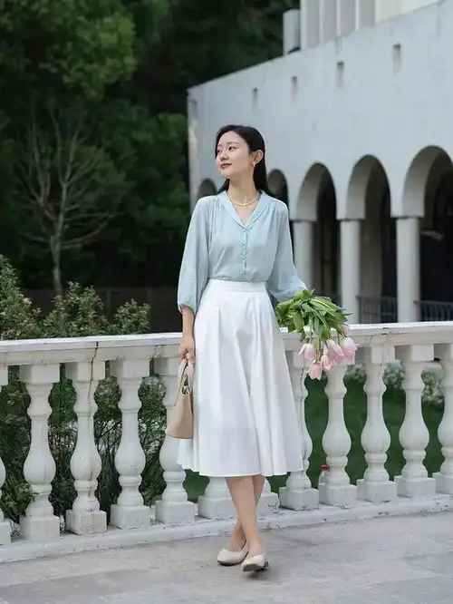 三四十岁女人,夏季尽量少穿运动裤,其实这些更好看得体,还显瘦