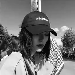 高冷范的女生黑白头像超酷超霸气用不着你喜欢轮不到你讨厌