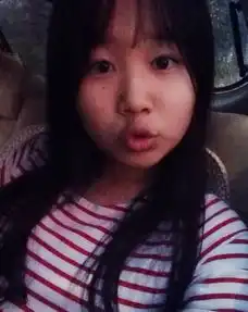 我们平时用的表情包人物,现在已经长大了
