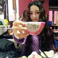 个性女生qq头像陪我的时候别想着她