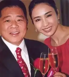 余声魏鹏高调结婚成熟女人的婚姻,看的从来不是男人颜值