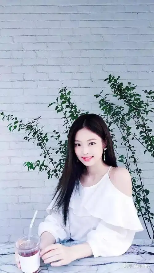 非粉对blackpink好感度最高和最低的成员理由