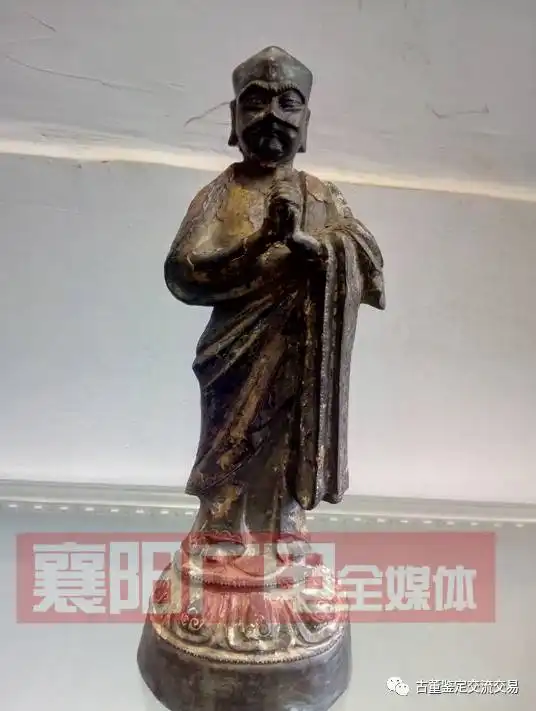 襄州一老房拆迁竟从墙体里发现国宝级文物